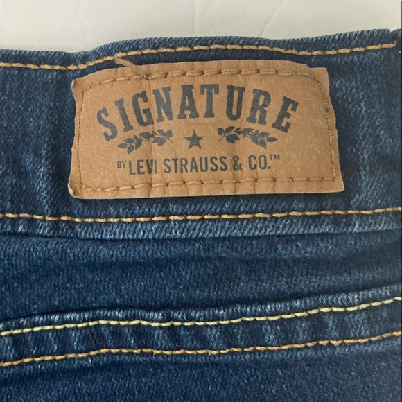Signature by Levi Strauss Curvy Skinny Mid Rise Jeans Size 10 Women’s - Picture 6 of 12